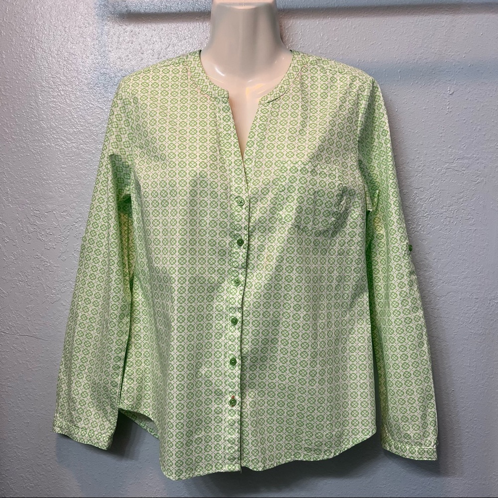 Como Stretch green and white button up long sleeve top medium